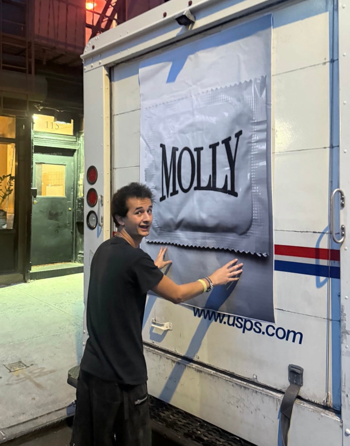 Molly condom/Mail truck
